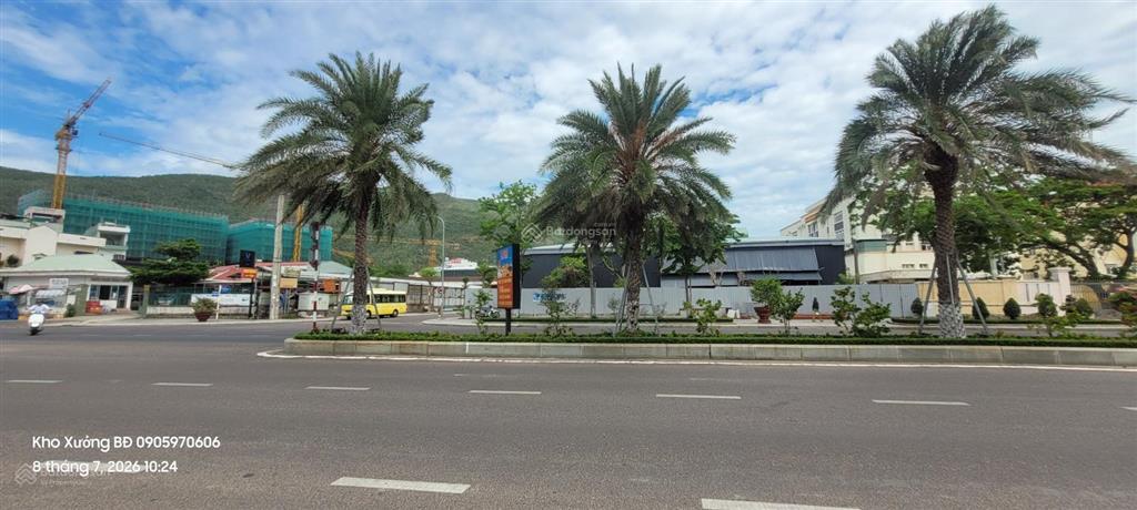 Cho thuê lô góc 2 mặt tiền view biển an dương vương