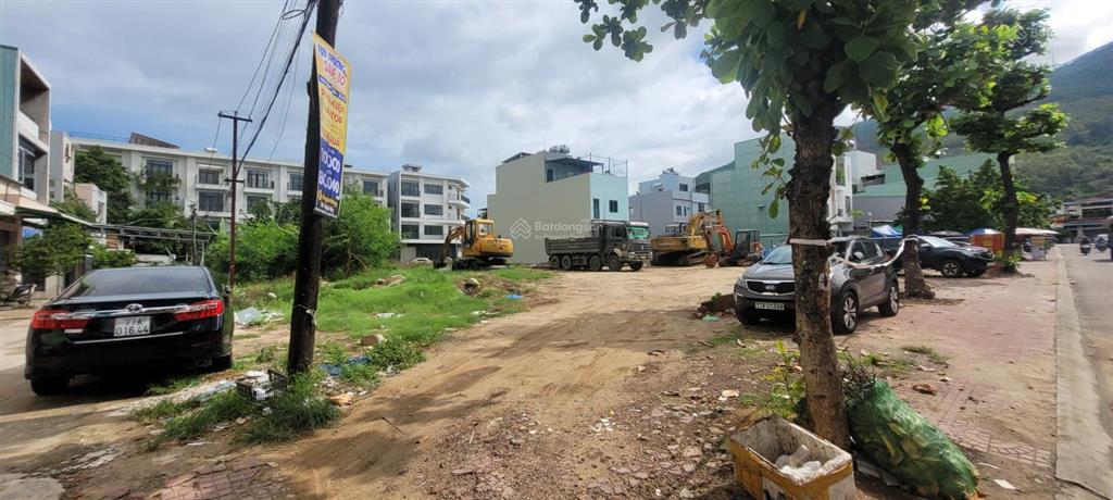 Cho thuê lô góc 2 mặt tiền đường hoàng văn thụ 550m2