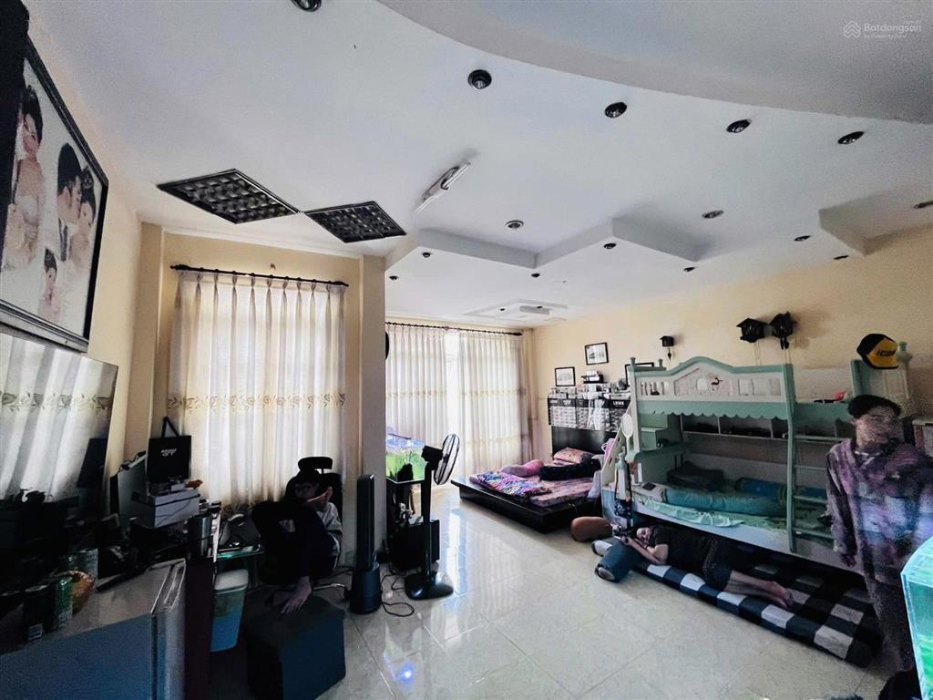 Nhà bán 3 tầng + st  6 x 16  96m2  mặt tiền đường 12m kdc bình hưng, bình chánh cũ. sổ hh công