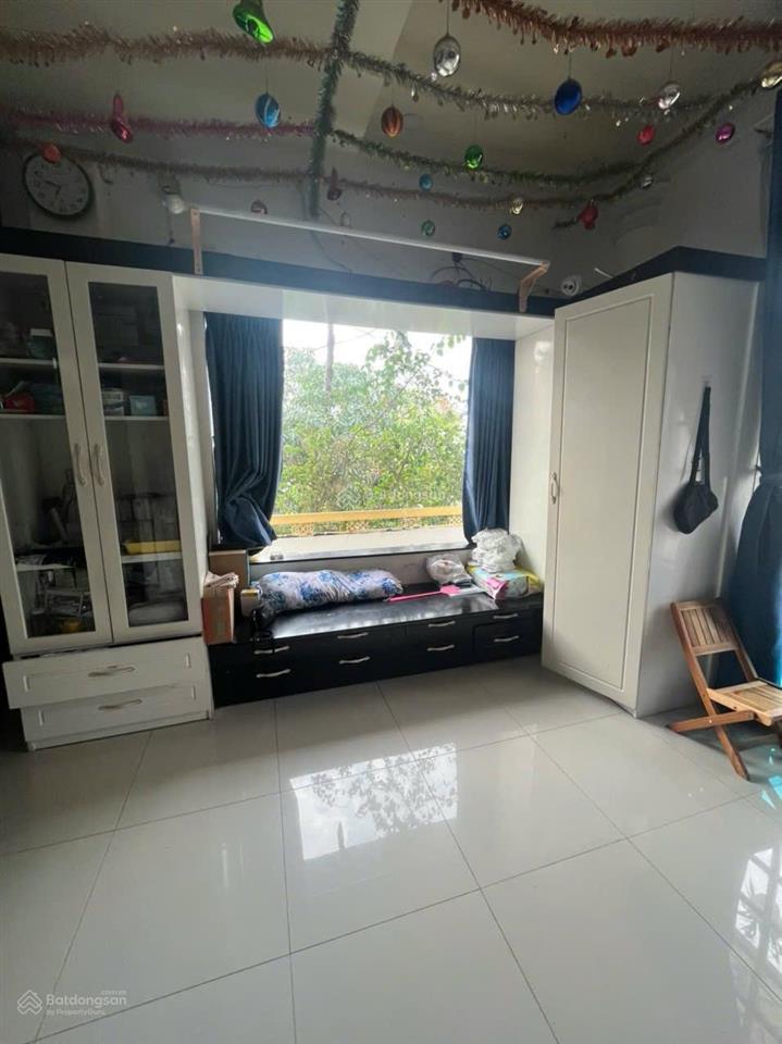 Nhà bán căn góc 3tầng 6 x 10,7dt sàn 187m2  3pn, 3 wc giá 9 tỷ5  mt 16m kdc bình hưng, bh, bc