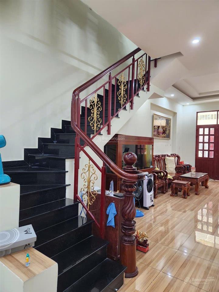 Nhà bán 4 tầng131m2(5 x 26) mặt tiền đường 12m kdc 6b intresco, xã bình hưng, bình chánh cũ.