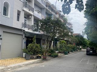 Nhà bán 4 tầng131m2(5 x 26) mặt tiền đường 12m kdc 6b intresco, xã bình hưng, bình chánh cũ.