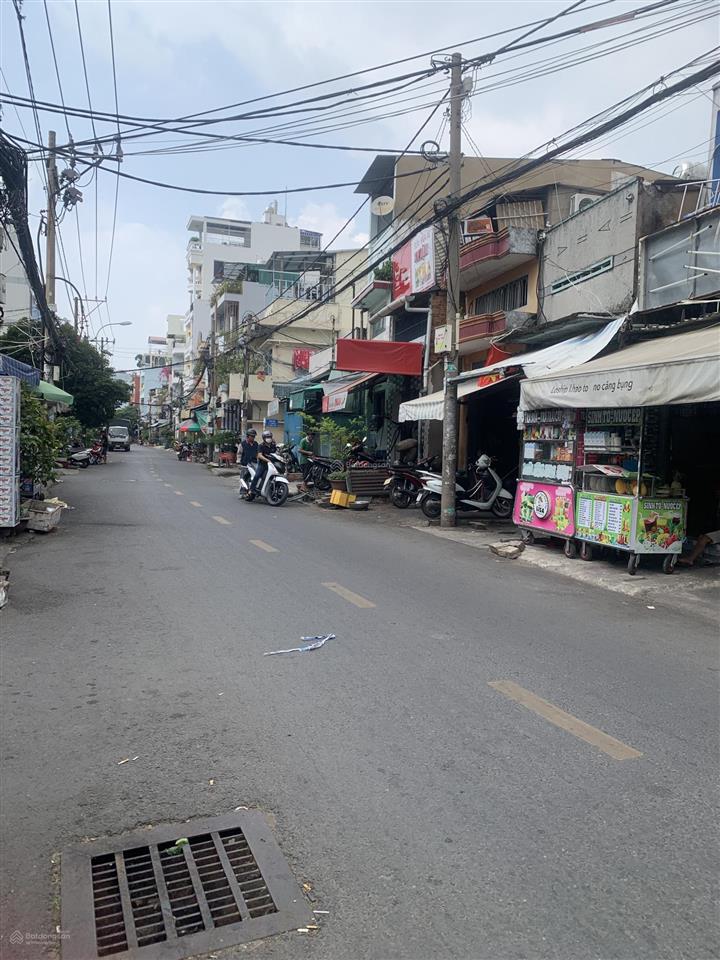 Nhà bán 3 tầng 124.2m2 (3,9 x 25m) 4pn, mặt tiền thụt ô tô đậu trong nhà đường ba đình 10tỷ9 tl