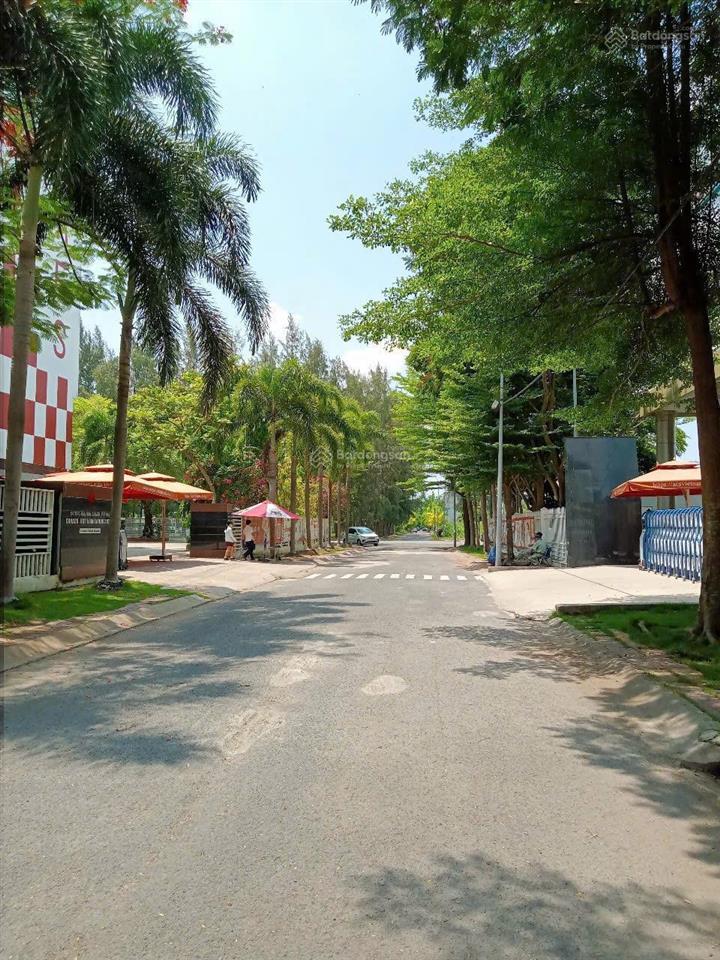 Nhà bán căn góc 6 tầng  7 x 19m  kdc 13c (greenlife) phong phú bình chánh cũ  sổ hh công đủ
