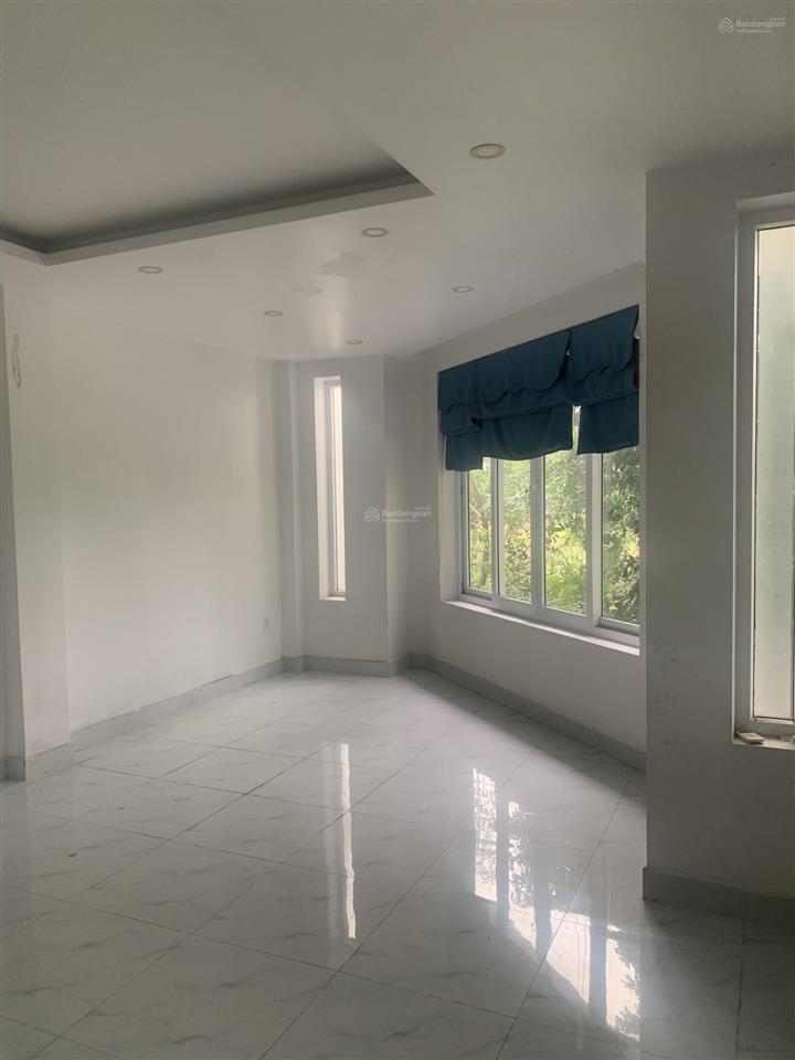 Nhà bán căn góc 6 tầng  7 x 19m  kdc 13c (greenlife) phong phú bình chánh cũ  sổ hh công đủ