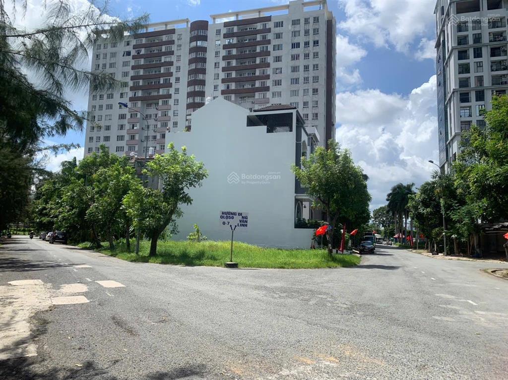 Nhà bán căn góc 6 tầng  7 x 19m  kdc 13c (greenlife) phong phú bình chánh cũ  sổ hh công đủ