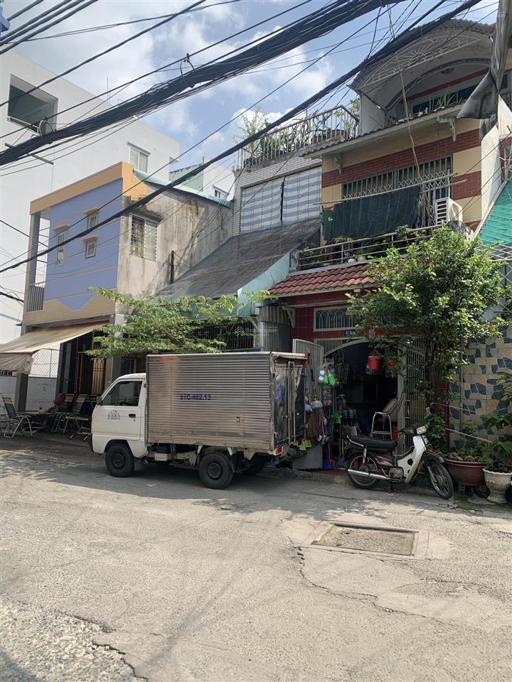 Nhà bán 3 tầng+ st53m23,5 x 15,7(nở hậu 3,8m) 4 pn,3 wchẻm xe tải kinh doanh tốt âu dương lân