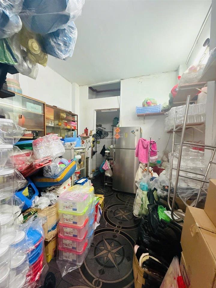 Nhà bán 3 tầng+ st53m23,5 x 15,7(nở hậu 3,8m) 4 pn,3 wchẻm xe tải kinh doanh tốt âu dương lân