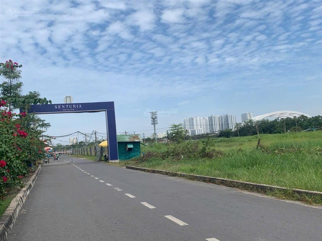 Nhà thuê 4 tầng đẹp5 x 1260m25 pn,4 wc full nội thất mt 12m kdc senturia nam saà gòn binh hưng