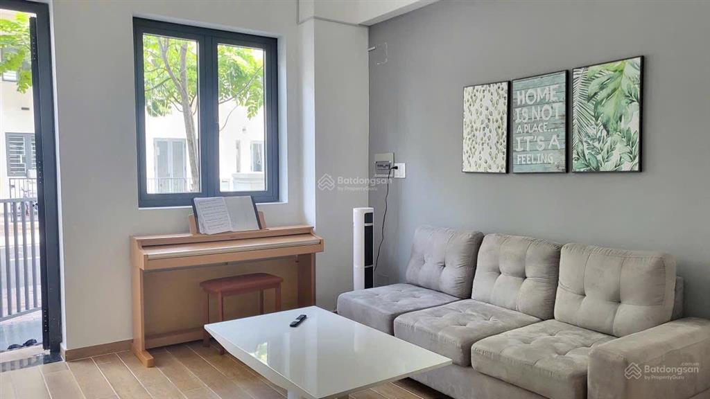 Nhà thuê 4 tầng đẹp5 x 1260m25 pn,4 wc full nội thất mt 12m kdc senturia nam saà gòn binh hưng