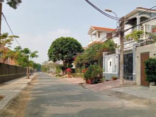 Nhà bán 3 tầng + st140m27 x 19,57pn,6 wc mặt tiền 12m kdc phong phú 5 xã phong phú bình chánh