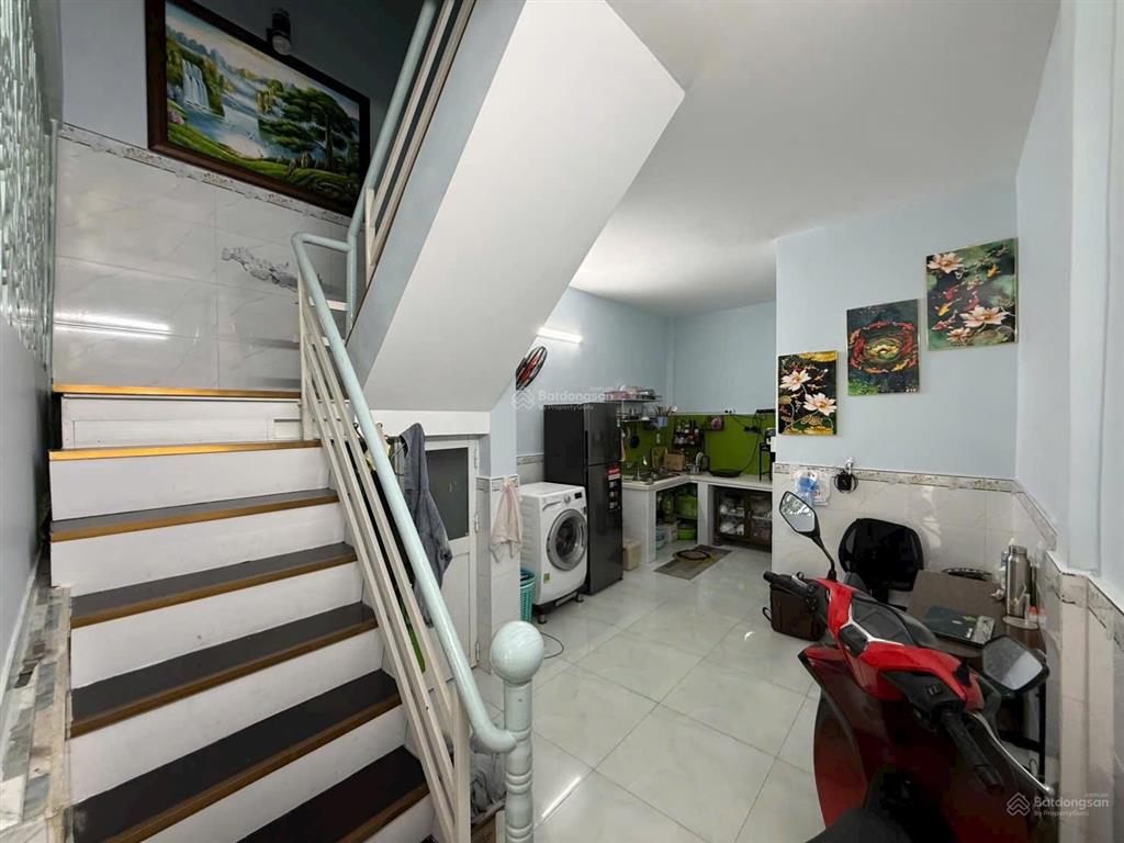 Nhà bán trệt, lầu  3,5x11,8  43m2  hẻm xe ba gác 3,5m (số lẻ) phạm thế hiển p4q8, sổ hr, h công