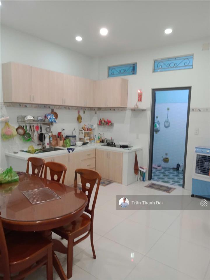 Nhà bán 4 tầng  5 x 22m  110m2 4pn, 5 wc giá 8tỷ6 tl mặt tiền 10m kdc phú lợi p7q8 cũ