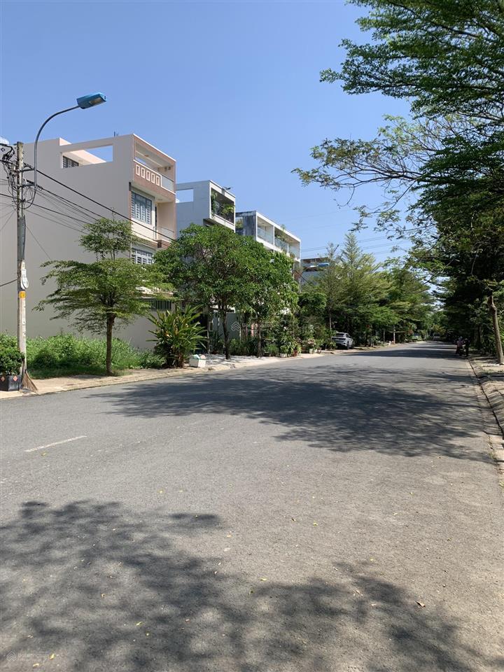 Bán đất 5 x 20m, 100m2, có cọc móng ở đất mặt tiền 20m trịnh quang nghị kdc phú lợi hai thành p7 q8