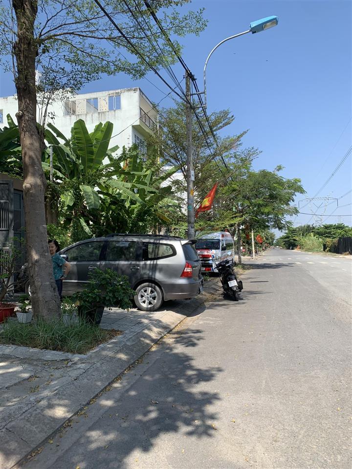 Bán đất 5 x 20m, 100m2, có cọc móng ở đất mặt tiền 20m trịnh quang nghị kdc phú lợi hai thành p7 q8