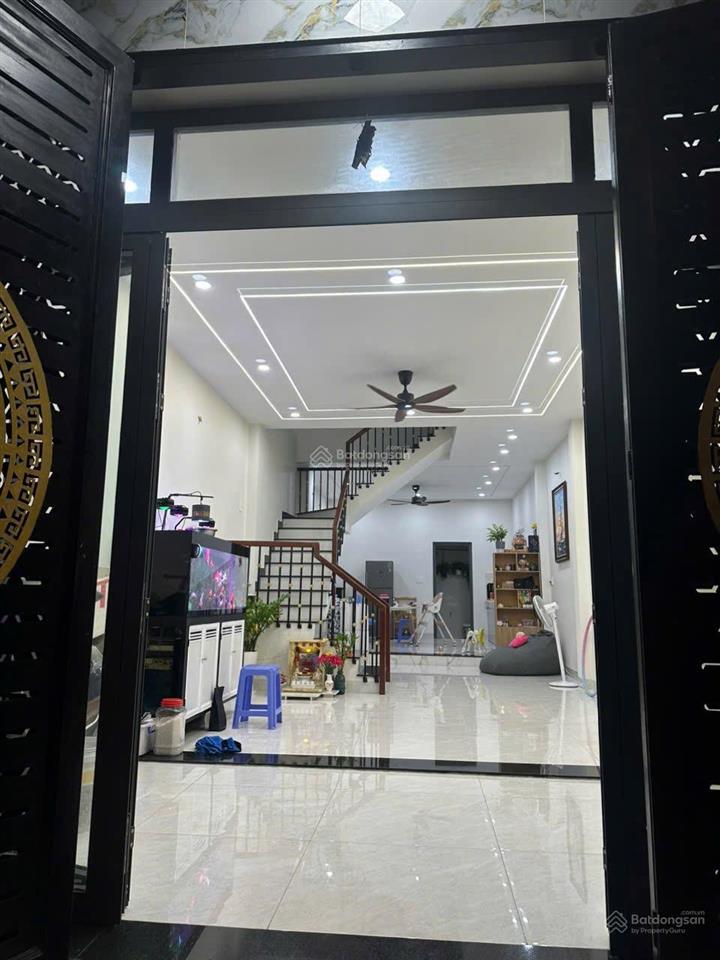 Nhà bán 4 tầng 6 x 18  108m2  mặt tiền 20m kdc phú lợi p7 q8 cũ giá 9tỷ300 tl, sổ hồng hc đủ