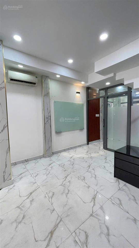 Nhà bán căn góc vị trí hẻm ô tô 3 tầng+lửng52,6m23,7 x 13 nở hậu 4,3m đường nguyễn trãi p2q5 cũ