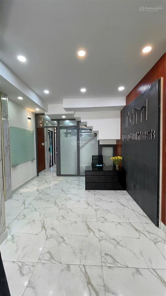 Nhà bán căn góc vị trí hẻm ô tô 3 tầng+lửng52,6m23,7 x 13 nở hậu 4,3m đường nguyễn trãi p2q5 cũ