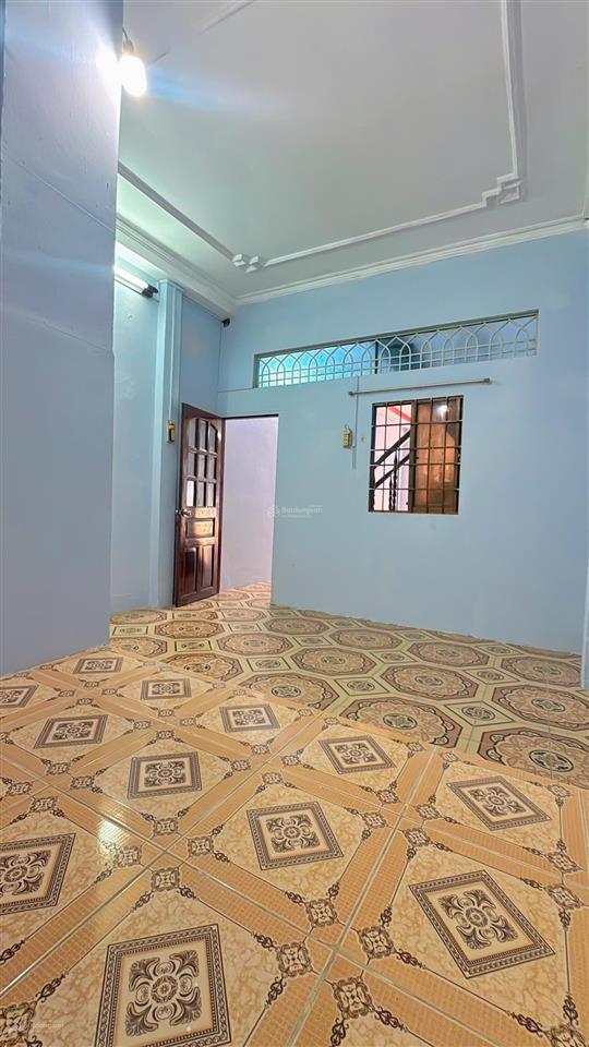 Nhà bán 3 tầng+ st53m23,5 x 15,7(nở hậu 3,8m) 4 pn,3 wchẻm xe tải kinh doanh tốt âu dương lân