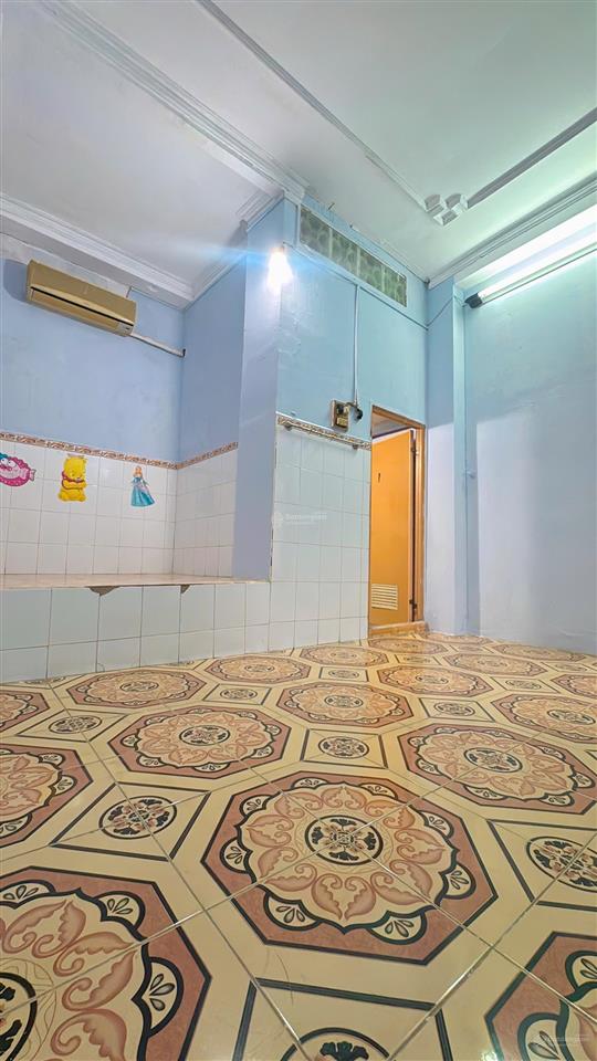 Nhà bán 3 tầng+ st53m23,5 x 15,7(nở hậu 3,8m) 4 pn,3 wchẻm xe tải kinh doanh tốt âu dương lân