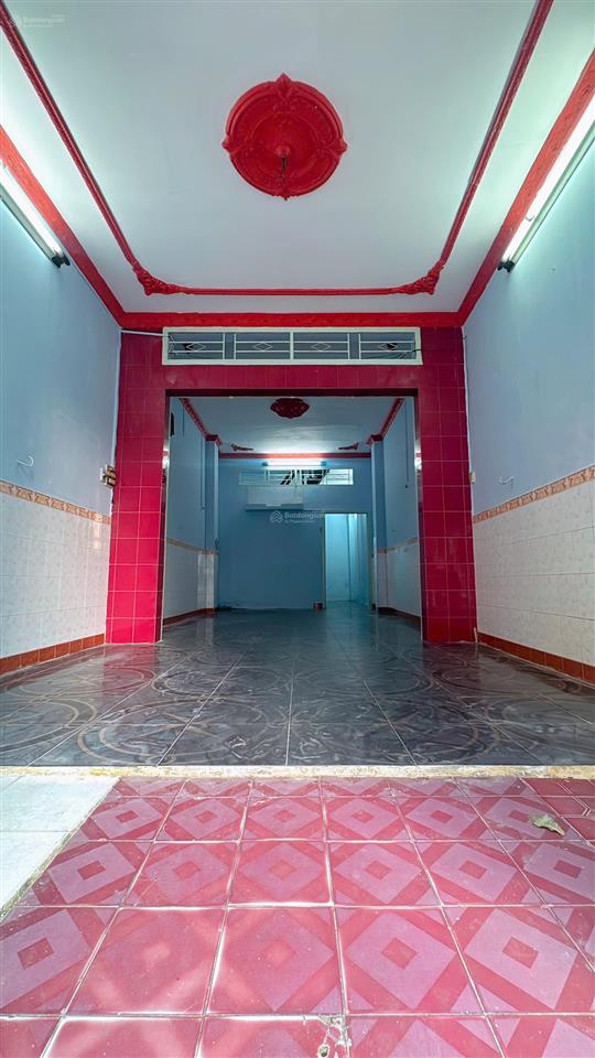 Nhà bán 3 tầng+ st53m23,5 x 15,7(nở hậu 3,8m) 4 pn,3 wchẻm xe tải kinh doanh tốt âu dương lân