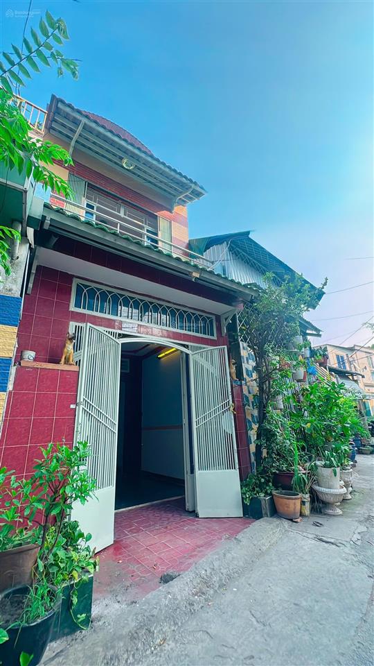Nhà bán 3 tầng+ st53m23,5 x 15,7(nở hậu 3,8m) 4 pn,3 wchẻm xe tải kinh doanh tốt âu dương lân