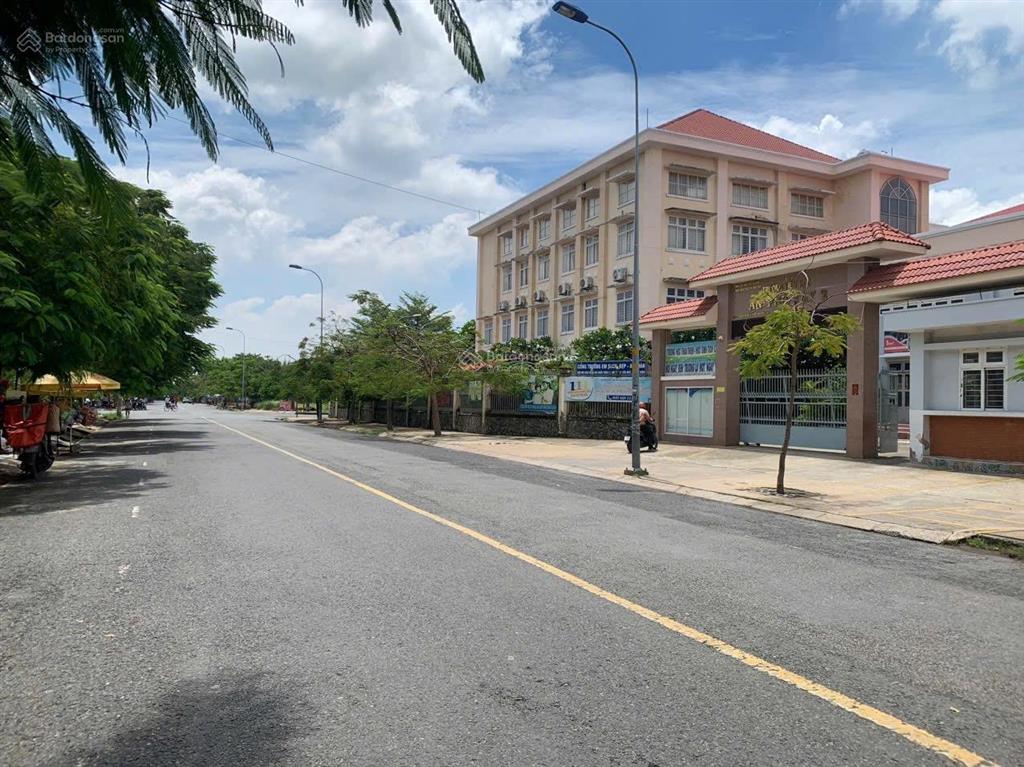 Bán đất nền 5 x 20100m2 mt đường 12mgiá4tỷ380 tlkdc an phú tây bình chánh sỏi đỏ cá nhân