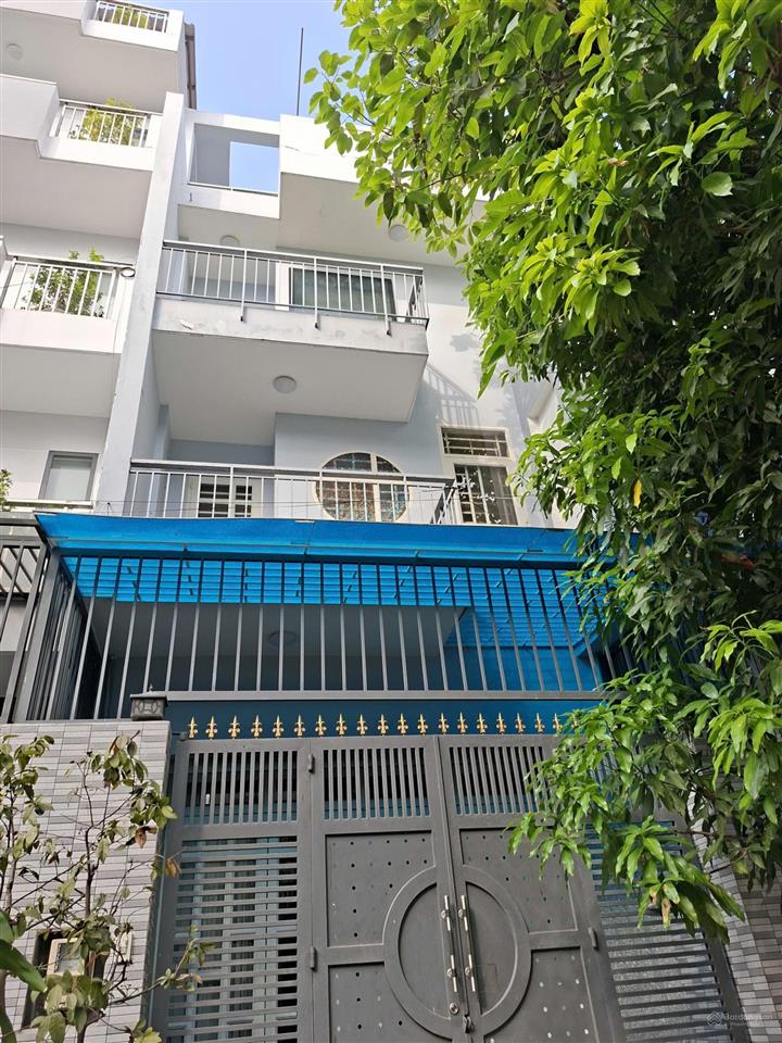 Nhà bán trệt,lửng,3 lầu+ sân thượng5 pn 5 x 17mặt tiền 12m kdc greenlife 13c xã bình hưng mới