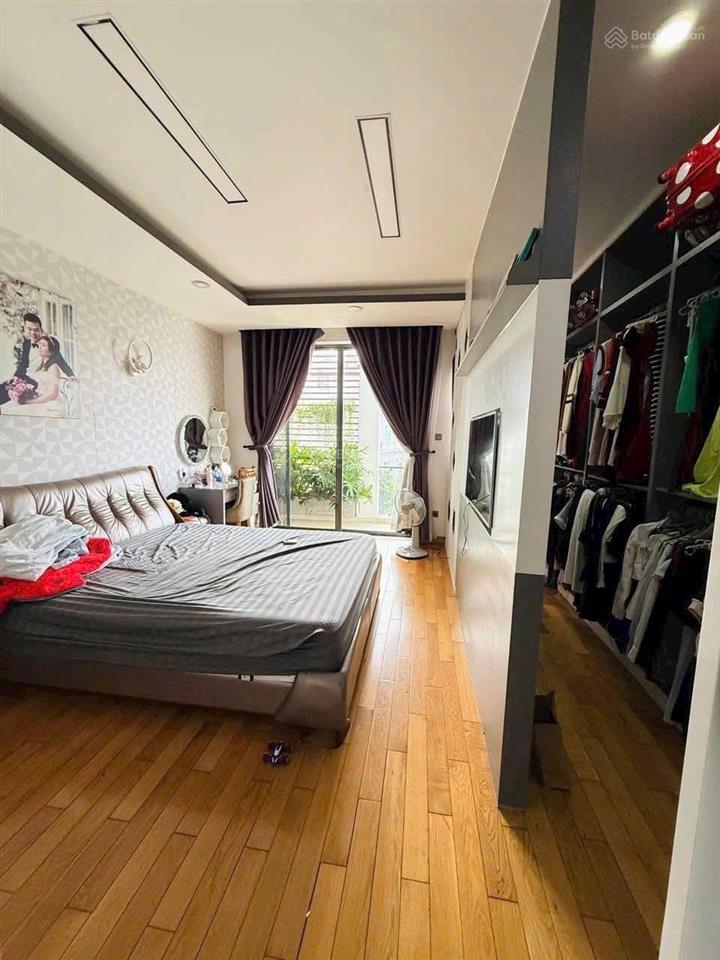 Nhà bán hầm +4 tầng thang máy 5 x 22110m25 pn,full nội thất cao cấp kdc đại phúc, bình hưng, bc