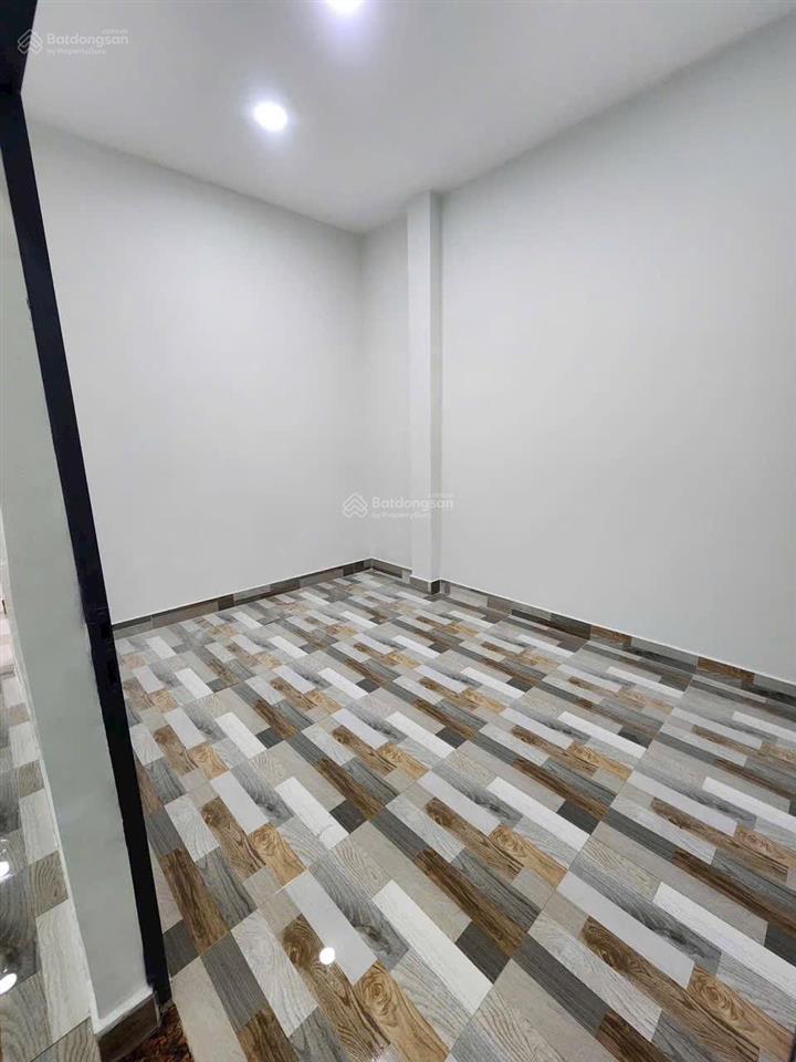 Nhà bán trệt,lửng4,07 x 40dt đất150m2 dt xây dựng105m24pn mặt tiền kd quốc lộ 50 xã phong phú