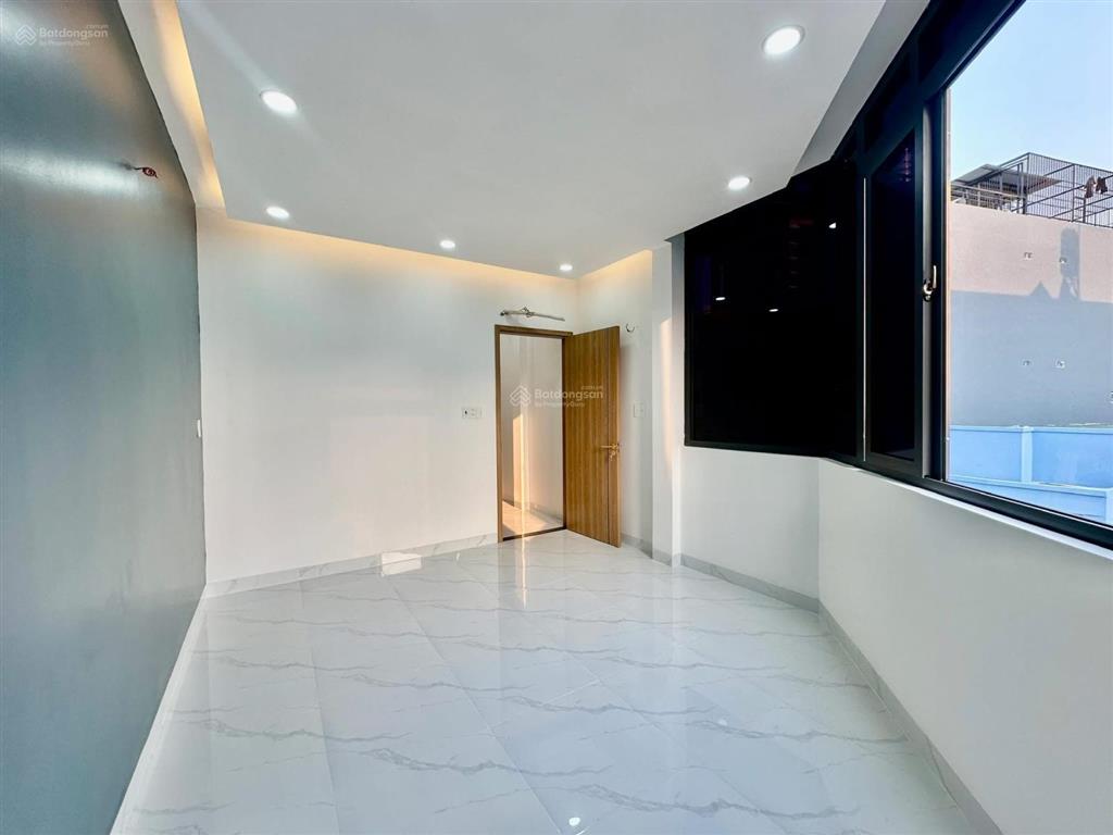 Nhà bán c góc 4 tầng xây mới 100%3,6 x 145 pn,4 wc hẻm thông 4m dương bá trạc nguyễn t tần p2q8