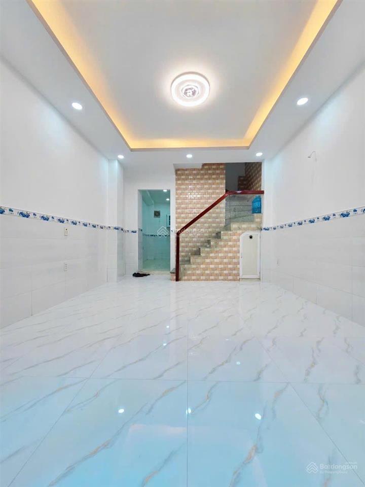 Nhà bán 3 tầng + st3,8 x 105 pn,5 wc hẻm thông gần mt dạ nam p2q8giá5tỷ89 tl. sổ hh công đủ