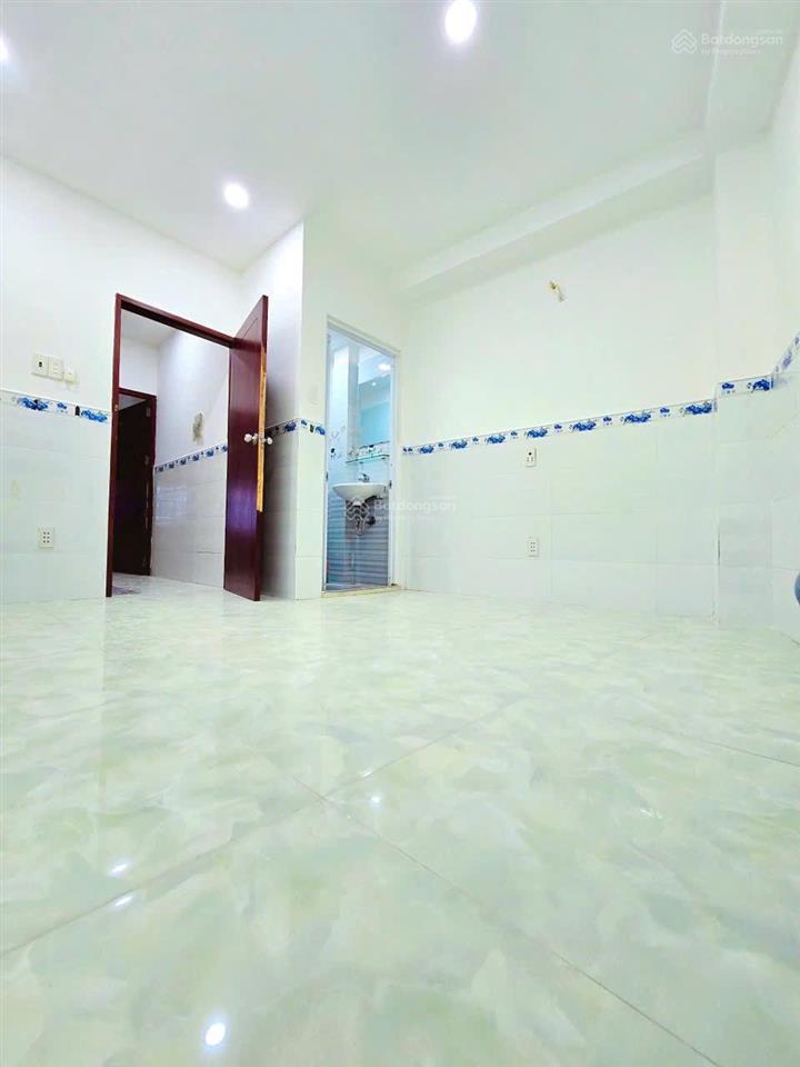 Nhà bán 3 tầng + st3,8 x 105 pn,5 wc hẻm thông gần mt dạ nam p2q8giá5tỷ89 tl. sổ hh công đủ
