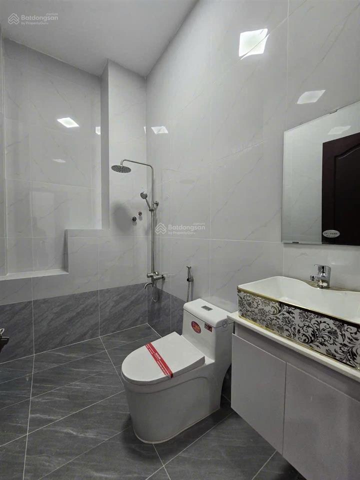 Nhà bán 4 tầng mới đẹp  4x12m 4pn, 3wc  mt nội bộ 10m đường 302b bông sao p5 q8. sổ hồng hc đủ