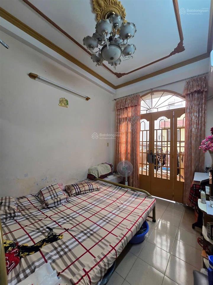 Nhà bán 3 tầng 3.3x15,8m45m2  4 pn, 3 wc mặt tiền đường nhựa 10m thông hưng phú p9 q8. sổ hồng hc