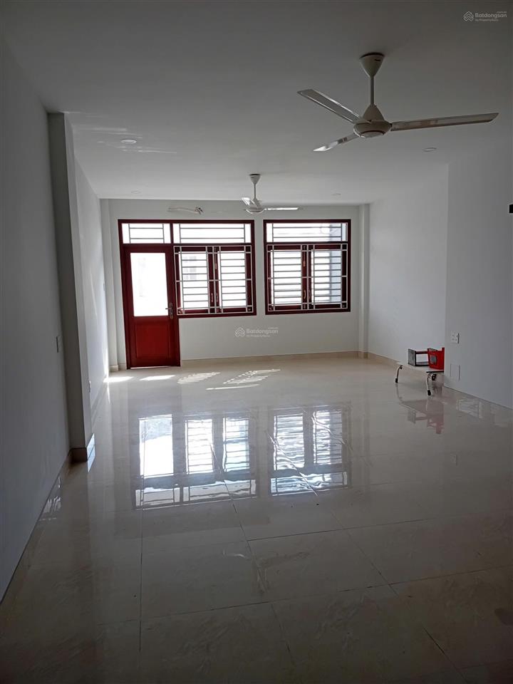 Nhà bán mới  hầm + 4 tầng  5 x 20  100m2  kdc đại phúc đường 12m xã bình hưng, bình chánh