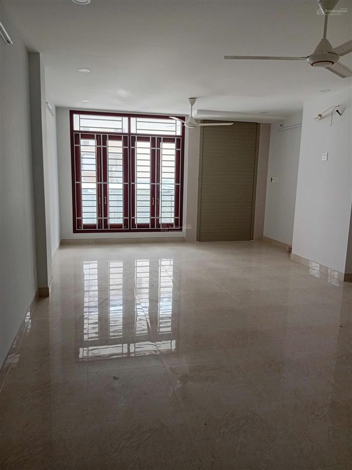 Nhà bán mới  hầm + 4 tầng  5 x 20  100m2  kdc đại phúc đường 12m xã bình hưng, bình chánh