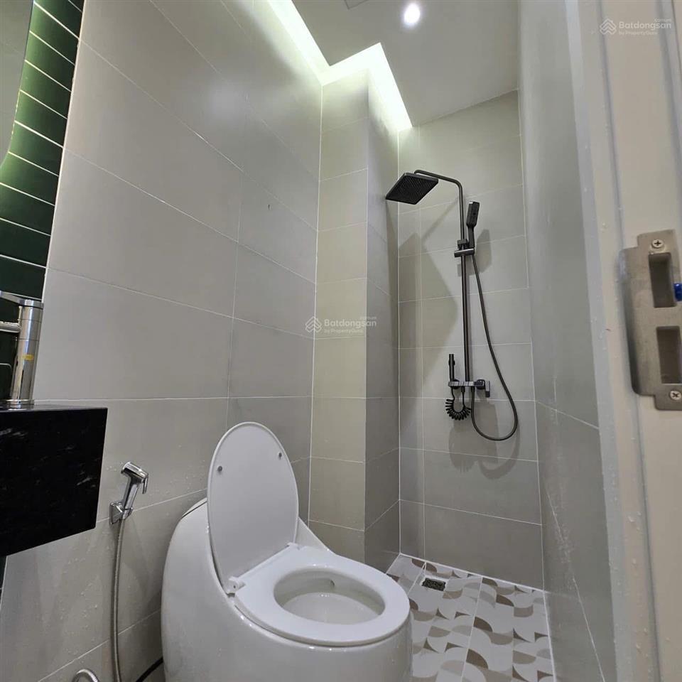 Nhà bán 4 tầng mới đẹp 6 x 7,748m24 pn,5 wc full nt mặt tiền thụt âu dương lân p3q8. sổ hr, hc đủ