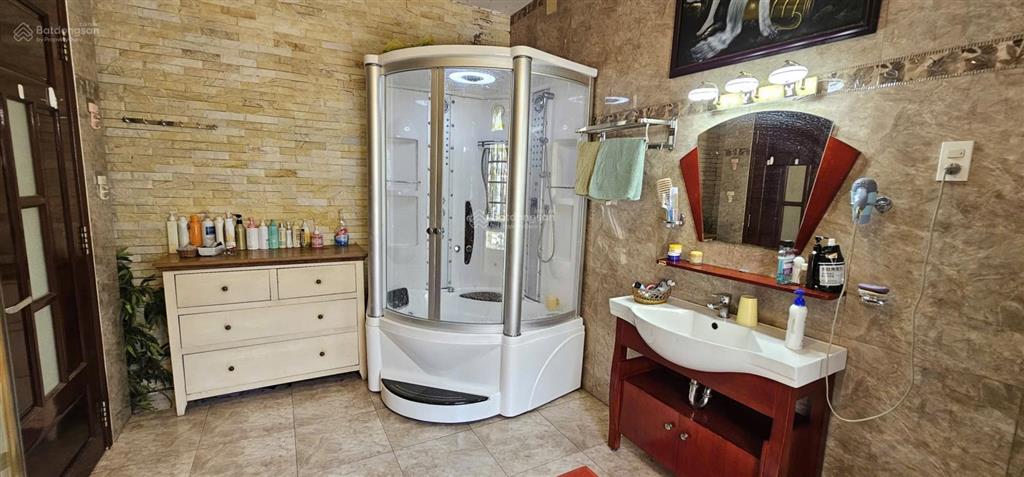Nhà bán 3 tầng+st7 x 19,5136,5m25 pn,5 wc full nội thất kdc phong phú 5 nay xã phong phú, bc cu