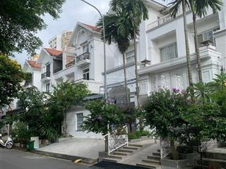 Nhà bán biệt thự mini 3 tầng 8,5 x 18 153m²4 pn,5wc kdc conic 13b phong phú, b chánh.