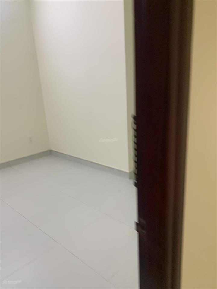 Nhà thuê 4 tầng  5 x 20  100m 5pn,6 wcmt 12m kdc 6b intresco bình hưng, bình chánh cũ 20 tr/th