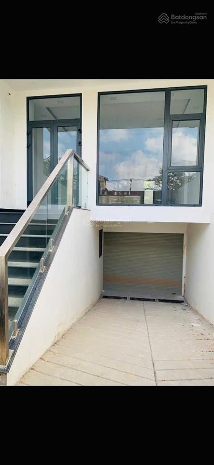 Cho thuê nhà hầm+ 4 tầng 5 x 20100m25 pn,4 wc mt đường phạm hùng 40m kdc đại phúc xã bình hưng bc