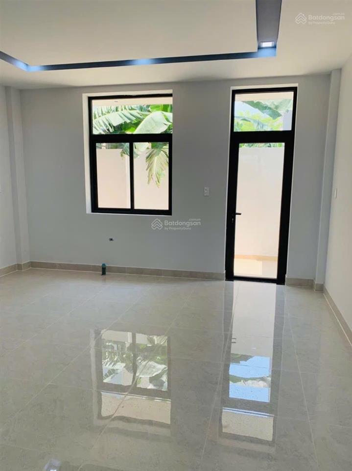 Cho thuê nhà hầm+ 4 tầng 5 x 20100m25 pn,4 wc mt đường phạm hùng 40m kdc đại phúc xã bình hưng bc
