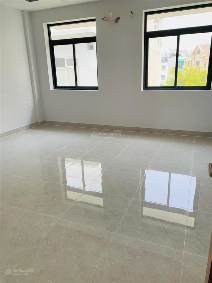 Cho thuê nhà hầm+ 4 tầng 5 x 20100m25 pn,4 wc mt đường phạm hùng 40m kdc đại phúc xã bình hưng bc