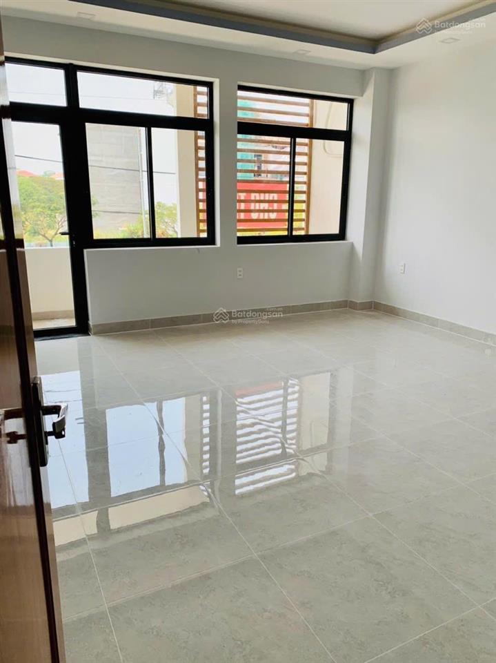 Cho thuê nhà hầm+ 4 tầng 5 x 20100m25 pn,4 wc mt đường phạm hùng 40m kdc đại phúc xã bình hưng bc