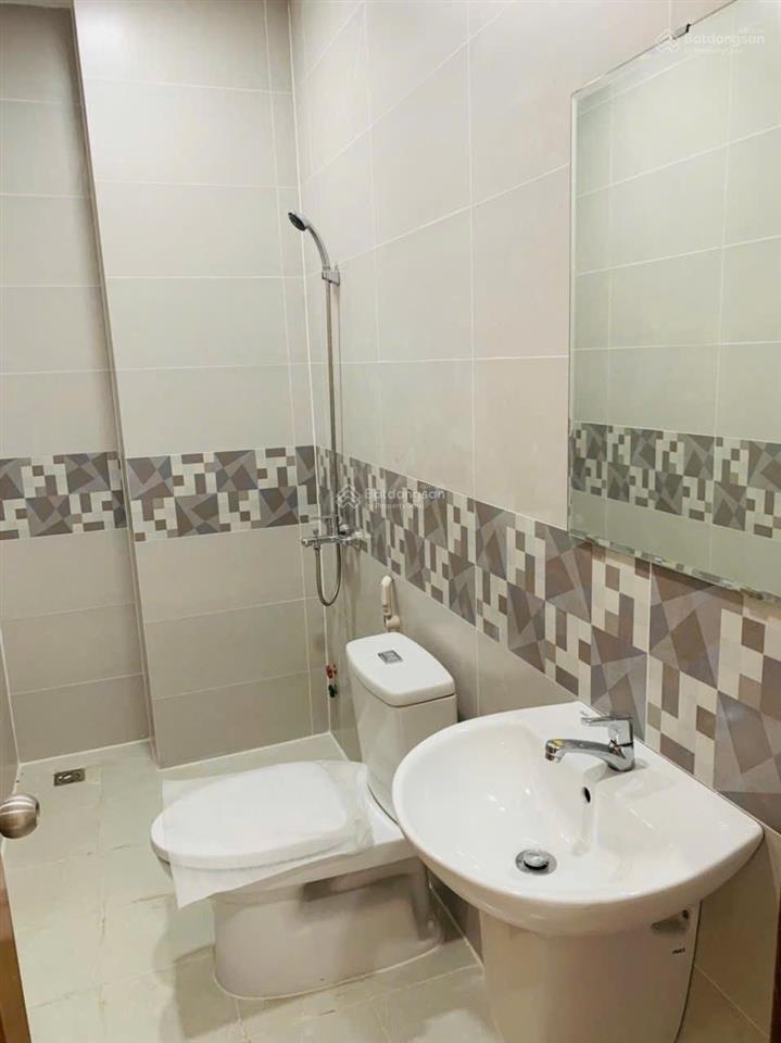Cho thuê nhà hầm+ 4 tầng 5 x 20100m25 pn,4 wc mt đường phạm hùng 40m kdc đại phúc xã bình hưng bc