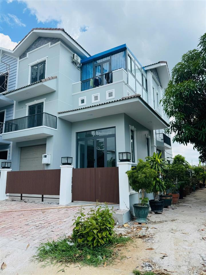 Bán biệt thư 3 tầng 10 x 20  200m2 đường 12m kdc intresco 13e  xã bình hưng (phong phú b chánh cũ