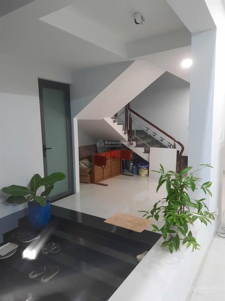 Bán biệt thư 3 tầng 10 x 20  200m2 đường 12m kdc intresco 13e  xã bình hưng (phong phú b chánh cũ