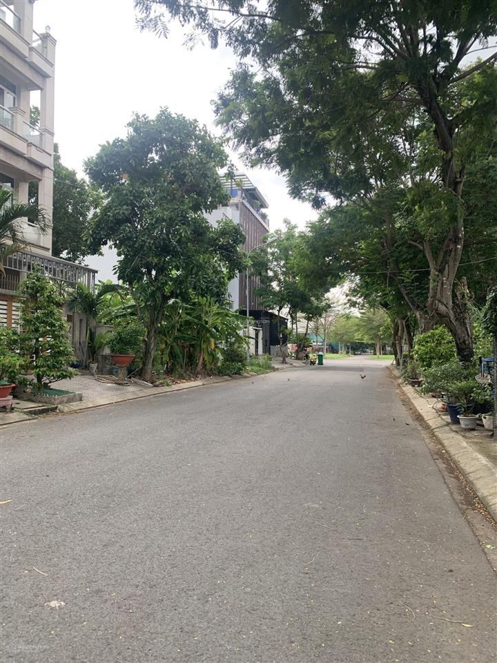Bán lô đất 7x18  126m2  giá 61,9 triệu/m2 kdc conic 13b xã phong phú cũ, b chánh  sổ đỏ cá nhân