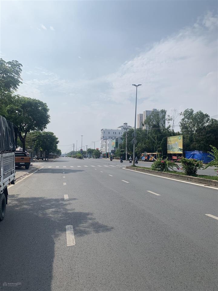 Bán đất 5 x 20  100m2  6tỷ980 bớt lộc kdc t30 xã bình hưng liền kề kdc đại phúc. sổ đỏ cá nhân.